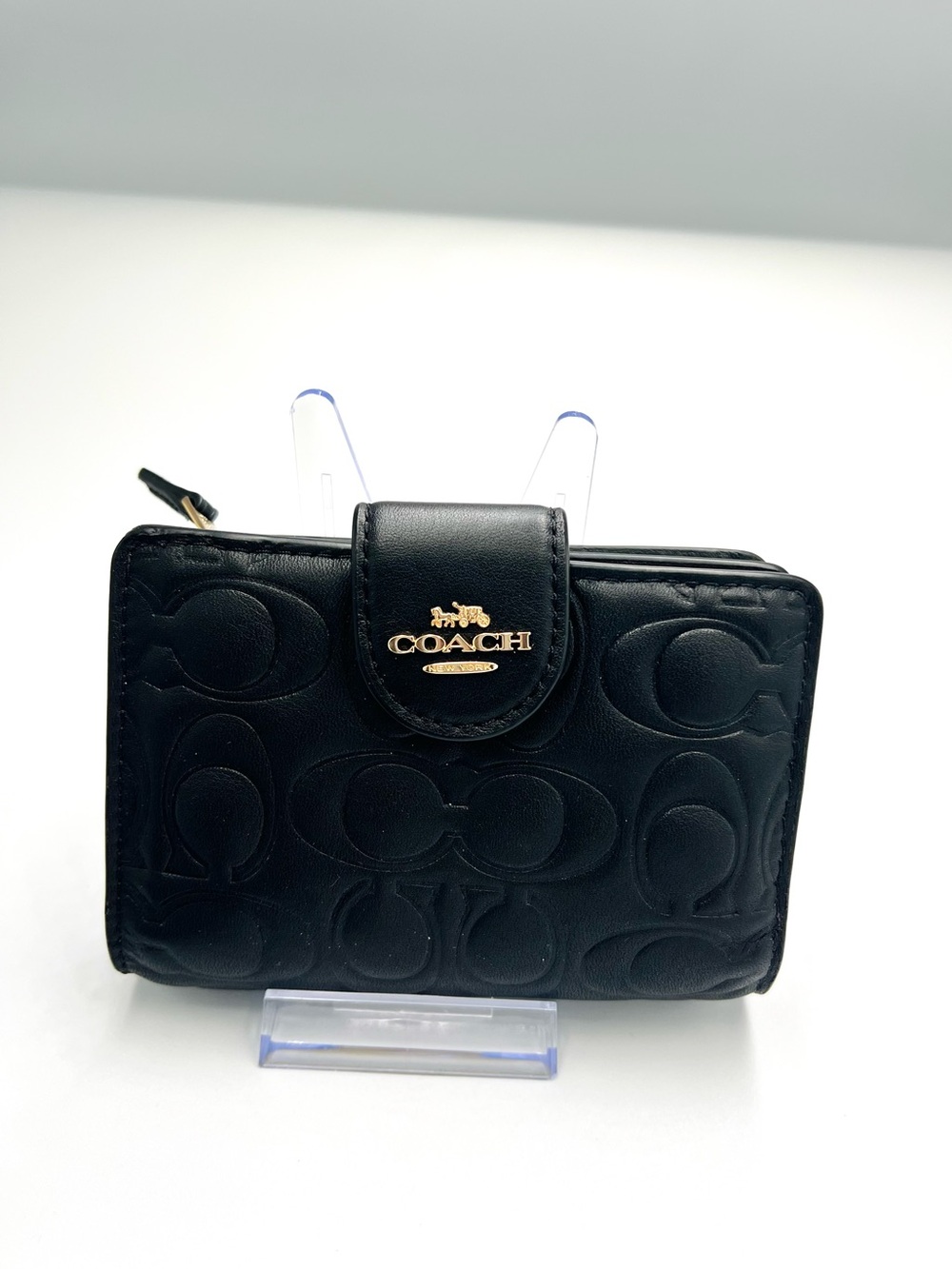 Coach Medium Corner Zip Wallet EUC